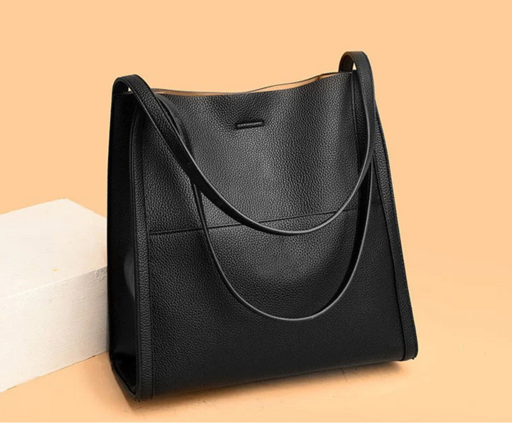 SOLANDA LEATHER SHOULDER BAG