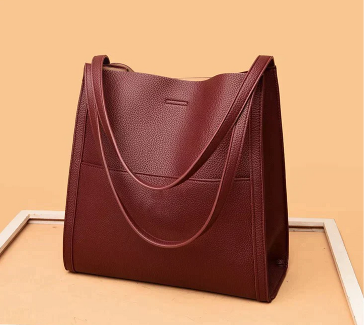 SOLANDA LEATHER SHOULDER BAG