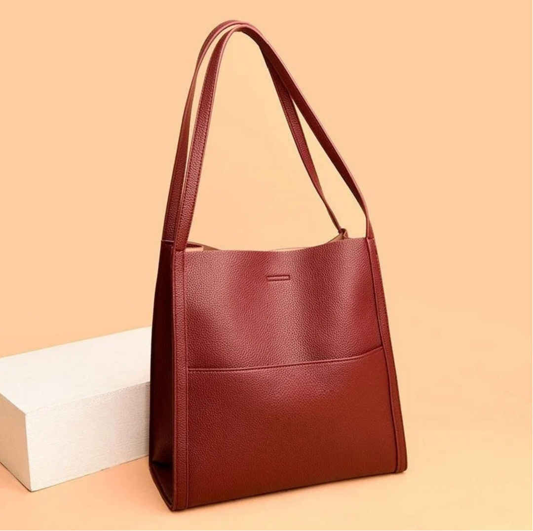 SOLANDA LEATHER SHOULDER BAG