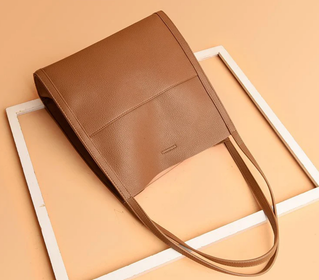 SOLANDA LEATHER SHOULDER BAG