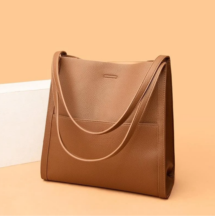 SOLANDA LEATHER SHOULDER BAG