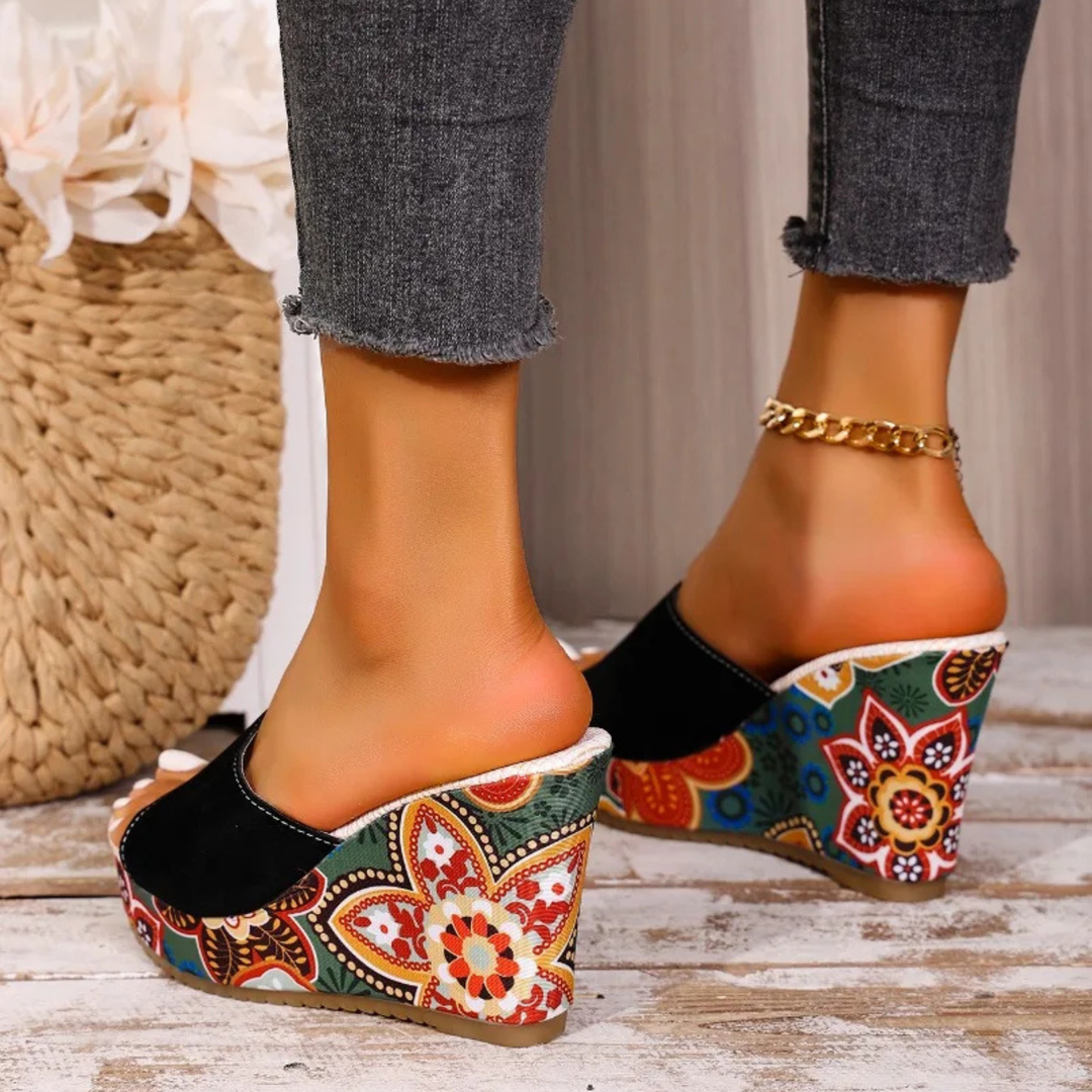 LAERKE FLORAL WEDGE SANDAL