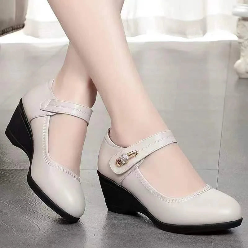 LYDIA MID-HEEL COMFORT SHOES