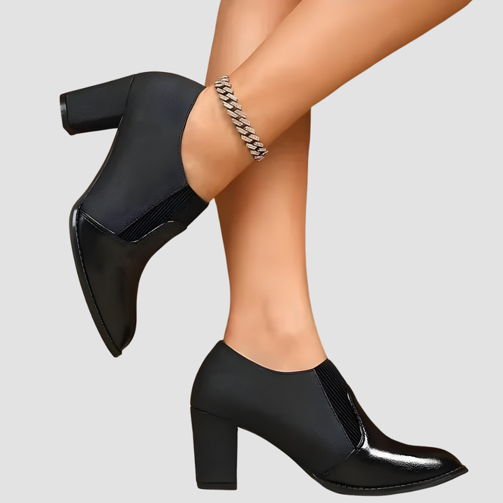 ULENA VINTAGE SUEDE CHUNKY HEELS