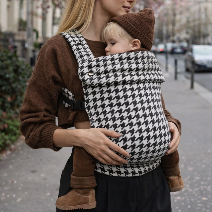 HOUNDSTOOTH ERGONOMIC BABY CARRIER