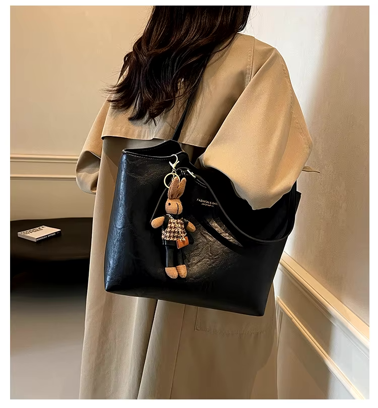 KATHERYN RUSTIC EDGE TOTE BAG