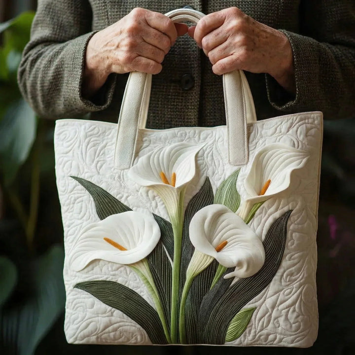WHITE ARUMS QUILTED TOTE BAG