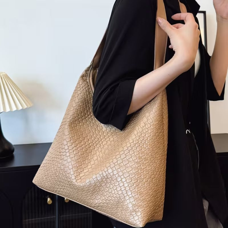 OPHELIA VINTAGE WOVEN CROSSBODY BAG