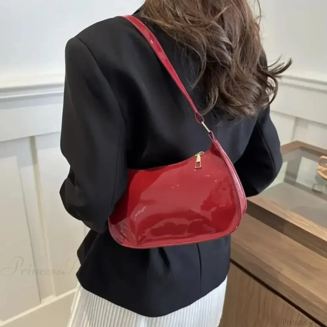 AMARI PATENT LEATHER SHOULDER BAG