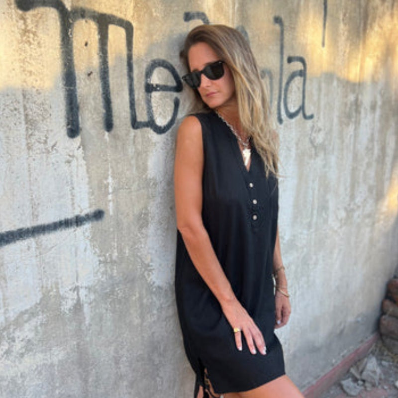ELIRA SLEEVELESS V-NECK BUTTON DRESS