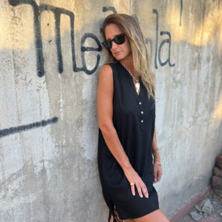 ELIRA SLEEVELESS V-NECK BUTTON DRESS